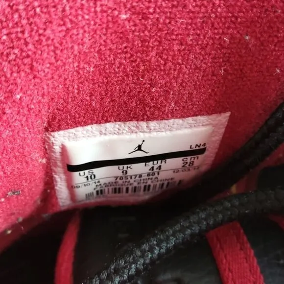 🌐 Air Jordan 10 retro black and red athletic shoes