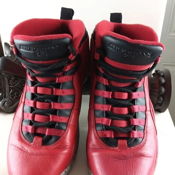 🌐 Air Jordan 10 retro black and red athletic shoes