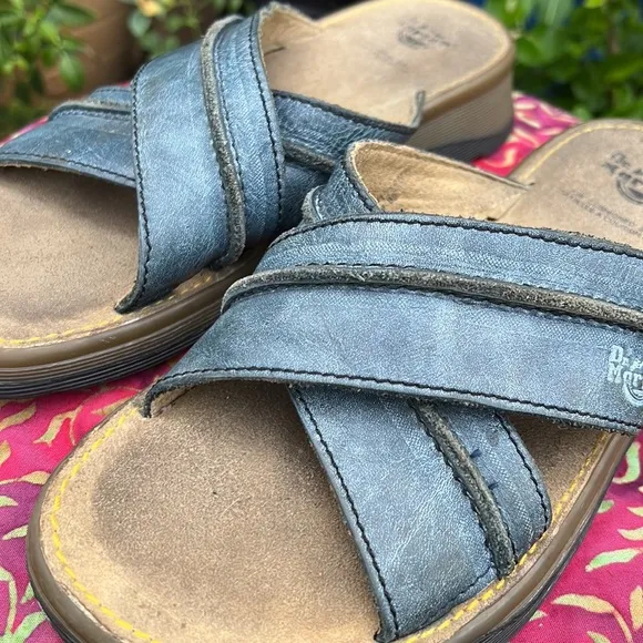 🏴󠁧󠁢󠁥󠁮󠁧󠁿 Dr. Martens MIE Blue Leather Criss-Cross Slides / Sandals UK 6