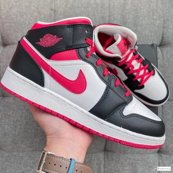 ❤️🖤 Nike Air Jordan 1 Mid Black Red Shoes