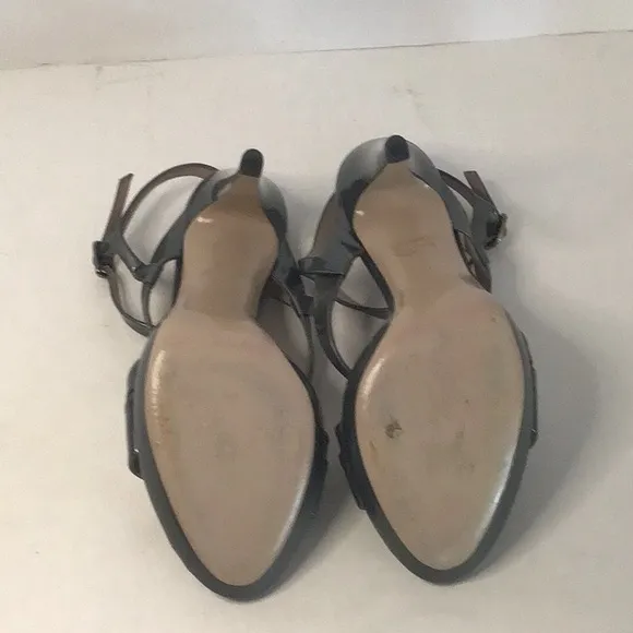 💥💥. SALVATORE FERRAGAMO💥💥.             PATENT LEATHER SANDALS