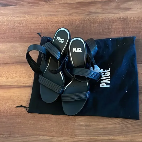 $295 Paige Isla Platform Leather Sandals Black 11M