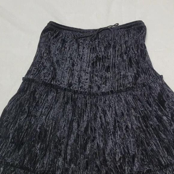 90s Vintage Black Tiered Crushed Velvet Stretch High Waist Midi Prairie Skirt