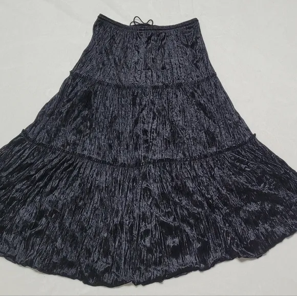 90s Vintage Black Tiered Crushed Velvet Stretch High Waist Midi Prairie Skirt