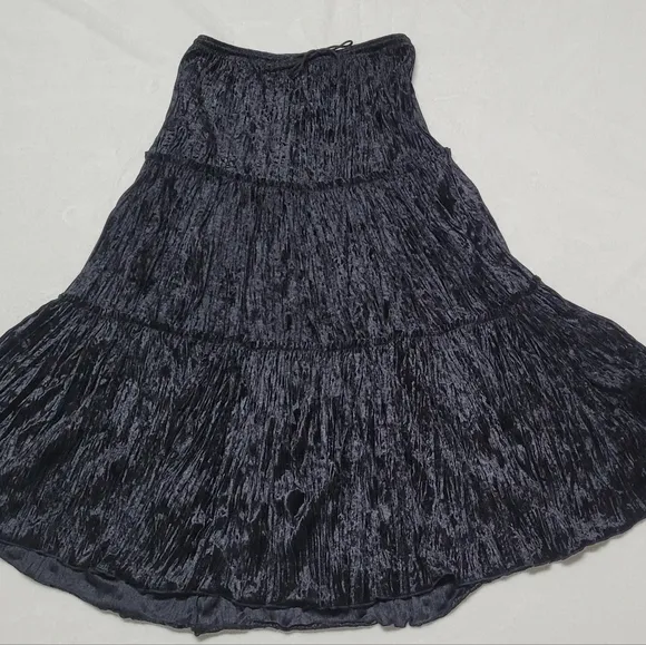 90s Vintage Black Tiered Crushed Velvet Stretch High Waist Midi Prairie Skirt