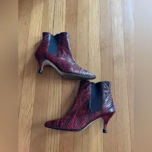 90s Vintage Nine West Red Snakeskin Leather Ankle Boots