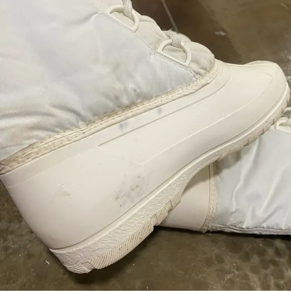 90s vtg SOREL Kaufman Canada Boots • 10