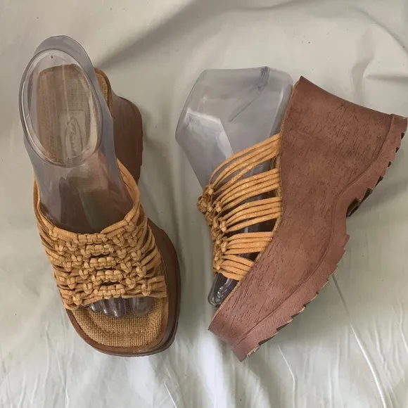 90’s/Y2K Vintage Chunky Platform Sandals/Mules