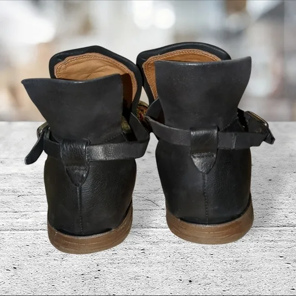 A. S. 98 rascal sandals size 39 8.5-9 US