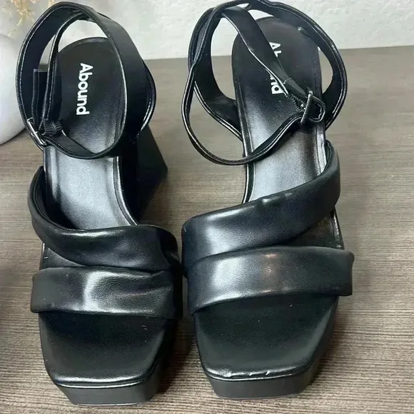 Abound Tracy Platform Sandals