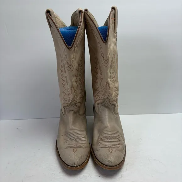ACME Cream Heeled Boots with Western Stitching Women’s size 8