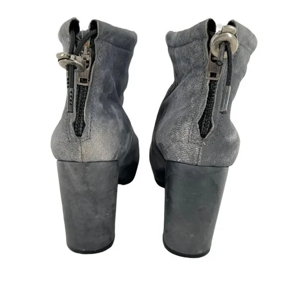 ACNE STUDIOS Gray Distressed Nubuck Leather Ankle Boots Size 39 Booties