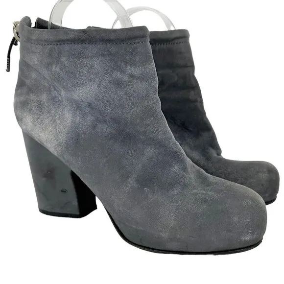 ACNE STUDIOS Gray Distressed Nubuck Leather Ankle Boots Size 39 Booties