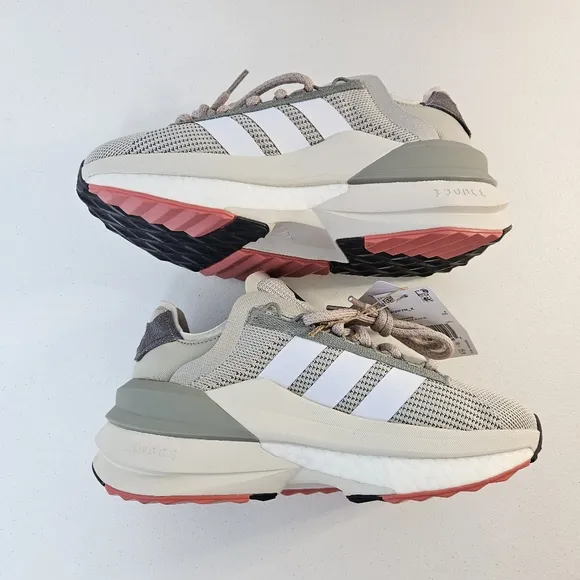 Adidas Avryn_X Women's Sneakers NWT 6.5