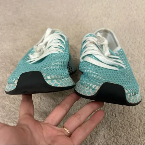 Adidas Deerupt Parley Sneakers Women’s 7 Athletic Shoes Low Top Mint Green White
