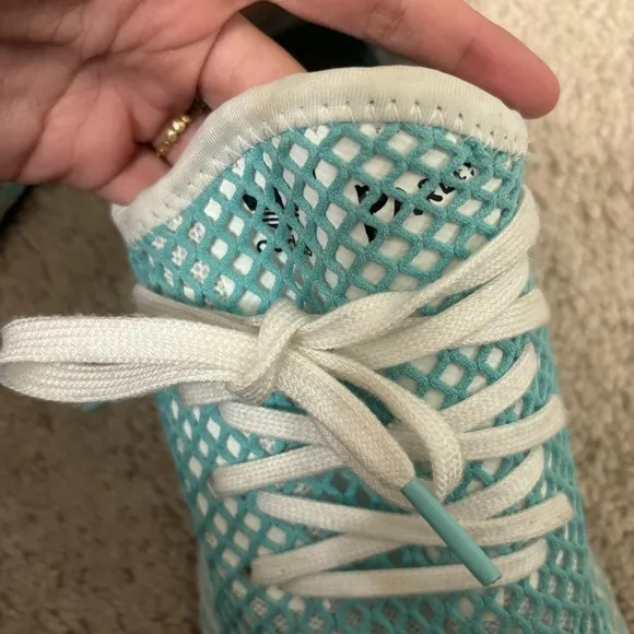 Adidas Deerupt Parley Sneakers Women’s 7 Athletic Shoes Low Top Mint Green White