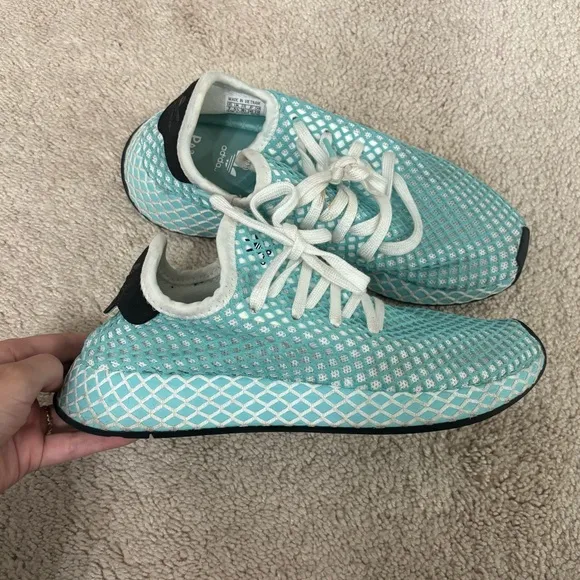 Adidas Deerupt Parley Sneakers Women’s 7 Athletic Shoes Low Top Mint Green White