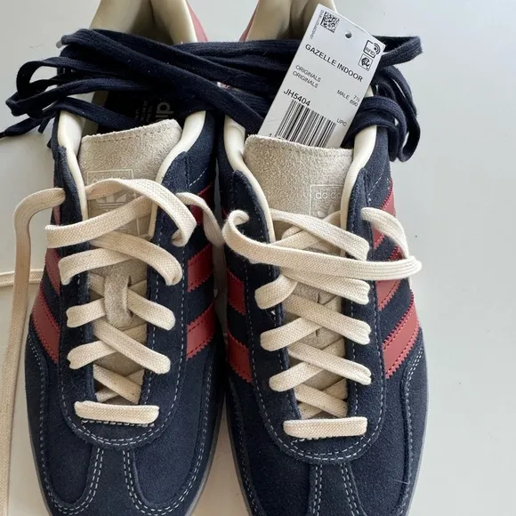 Adidas Gazelle Custom NYC Sneakers (US W-10, M-8)