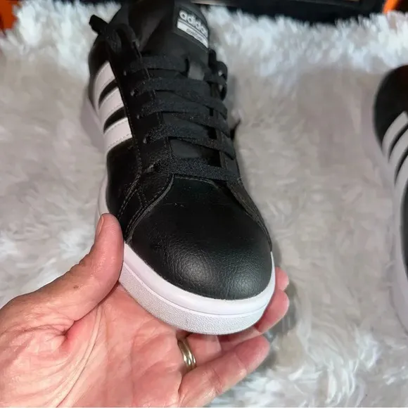 Adidas Neo Cloudfoam Core Black and white stripes Men's size 9.5 New Condition