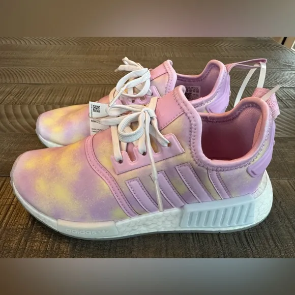 Adidas NMD_R1 Mesh Athletic Running Shoes Youth/Kids' Size 4.5 (NWT)