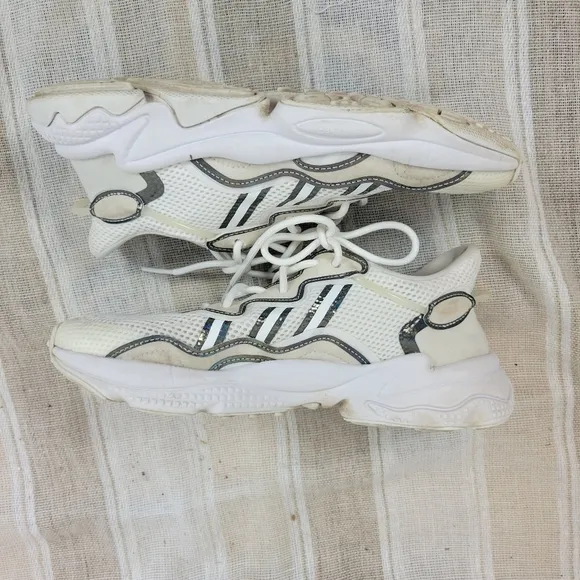 Adidas Ozweego Sneakers Tennis Shoes White Size 6