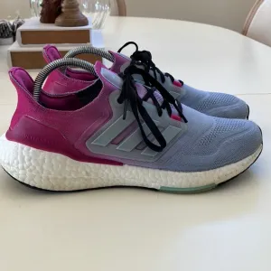 Adidas Ultraboost 22 Pink and Purple Sneakers Ladies Running Shoes Size 10