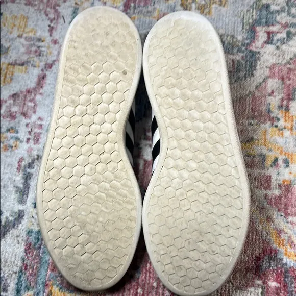 Adidas White &amp; Black Striped Sneakers Men’s 11 | Classic Casual Style