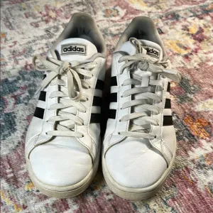 Adidas White &amp; Black Striped Sneakers Men’s 11 | Classic Casual Style
