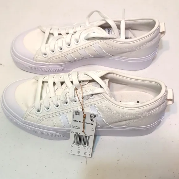 Adidas women's white Nizza platform athletic shoes sneakers size 9 New in box