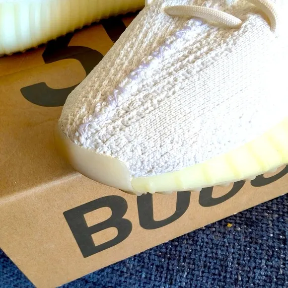 Adidas Women’s Yeezy Boost 350 V2 - Cream White