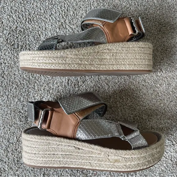 Aerosoles Dave Platform Strap Style Sandals 6 Silver Metallic New Without Box!