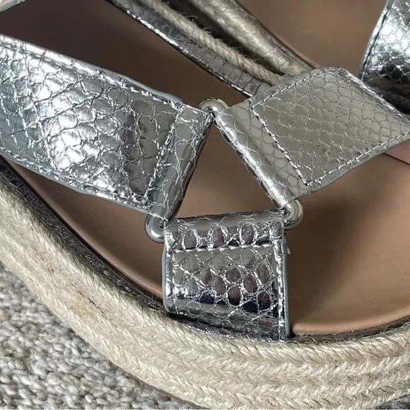 Aerosoles Dave Platform Strap Style Sandals 6 Silver Metallic New Without Box!