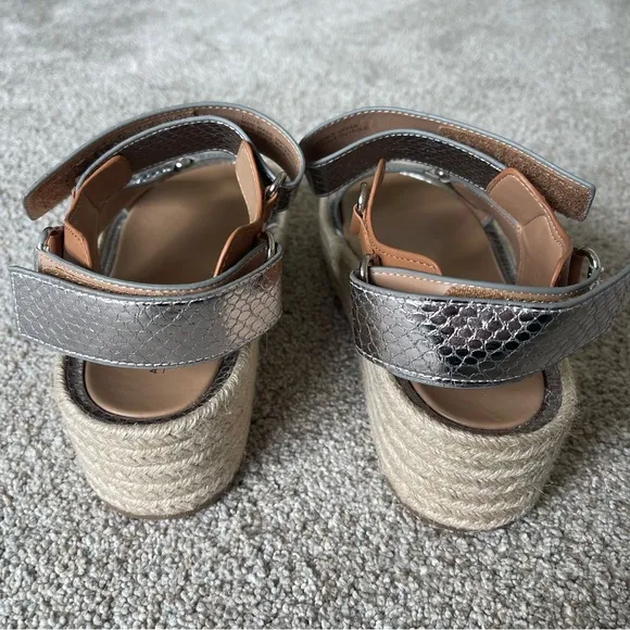 Aerosoles Dave Platform Strap Style Sandals 6 Silver Metallic New Without Box!