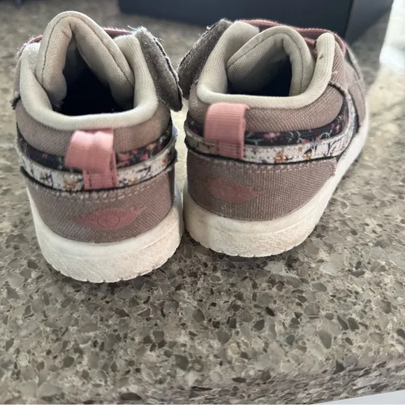 Air Jordan 1 Low ALT SE TD 'Floral' - EUC - Size 10C 🌸👟
