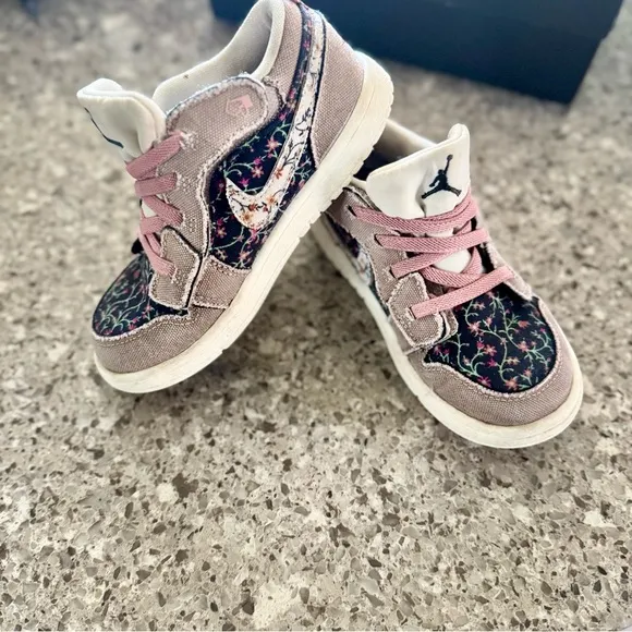 Air Jordan 1 Low ALT SE TD 'Floral' - EUC - Size 10C 🌸👟