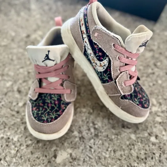 Air Jordan 1 Low ALT SE TD 'Floral' - EUC - Size 10C 🌸👟