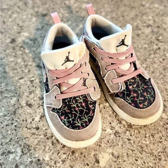 Air Jordan 1 Low ALT SE TD 'Floral' - EUC - Size 10C 🌸👟
