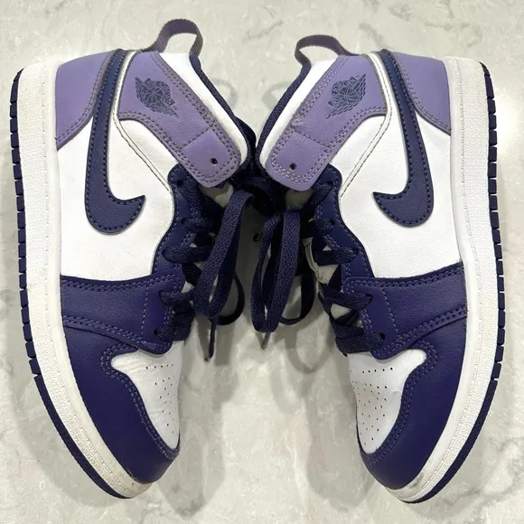 Air Jordan 1 Mid Retro lace up ‘Sky J Purple’ athletic shoes size 2Y