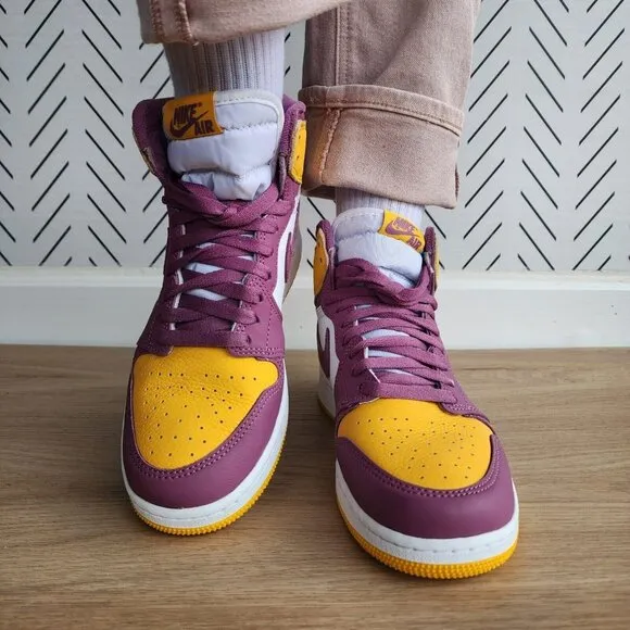 ❤️❤️Air Jordan 1 Retro Hi OG AJ1Sz Sz 6.5Y Big Kids Shoes Pink Yellow 575441-706