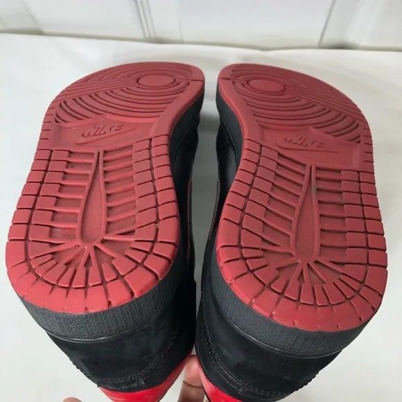 Air Jordan 1 Retro Mid 'Last Shot' 554724-076 Black Red Shoes Sz 11 (2018)