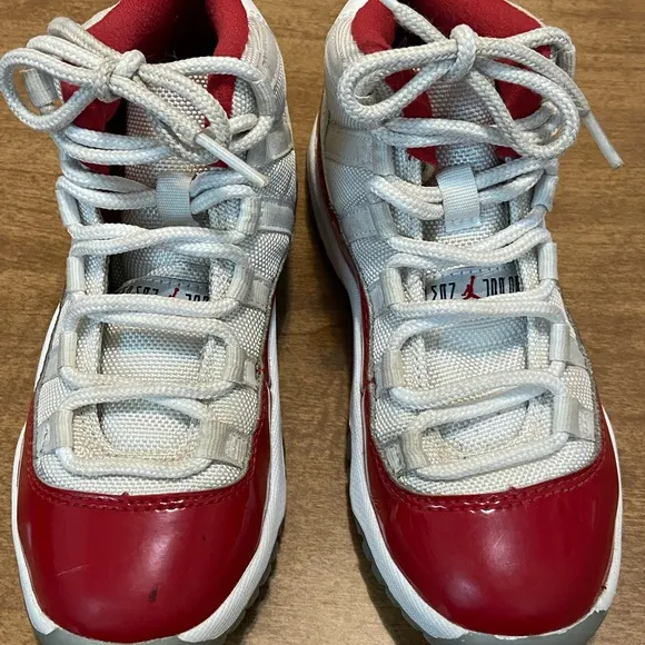Air Jordan 11 Retro 'Cherry' kids shoes size 13C-378039-116