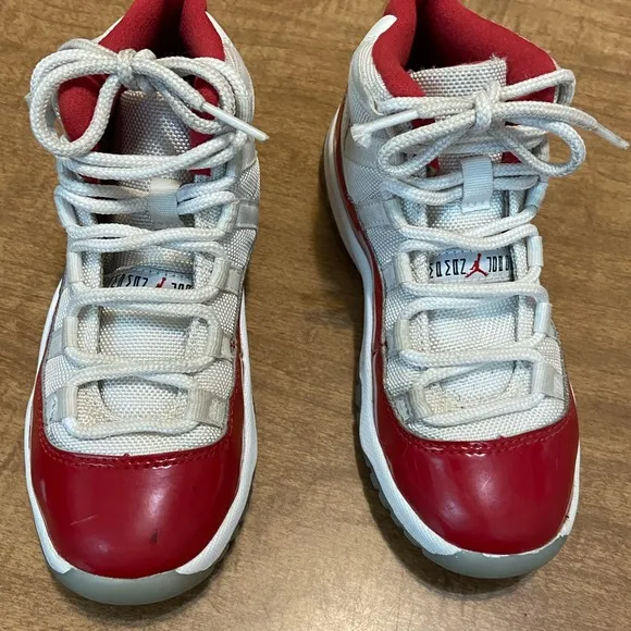 Air Jordan 11 Retro 'Cherry' kids shoes size 13C-378039-116