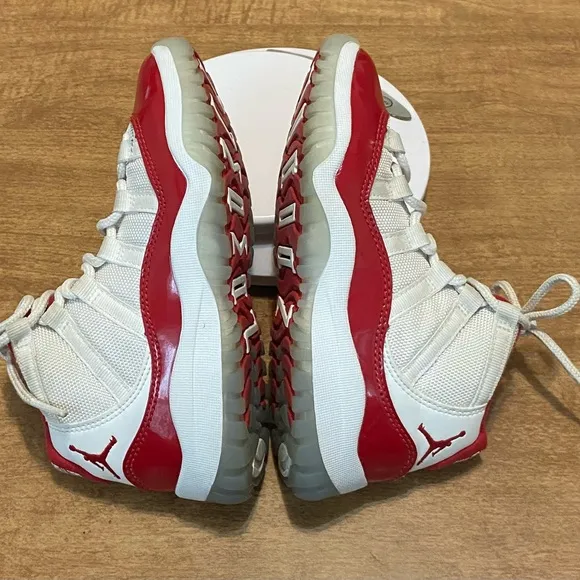 Air Jordan 11 Retro 'Cherry' kids shoes size 13C-378039-116