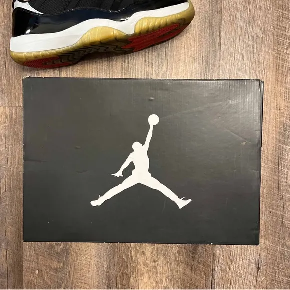 Air Jordan 11 XI Retro Low Infrared 23 Black