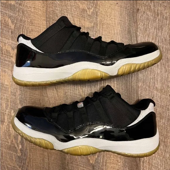 Air Jordan 11 XI Retro Low Infrared 23 Black