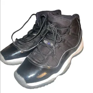 Air Jordan 11 Retro Space Jam 2016 6.5 Youth (8 Women’s)