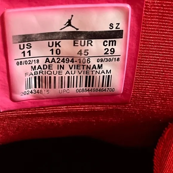 🐐Air Jordan 18 Retro 2018 Red Black Sneaker Sz 11 AA2494-106 Deadstock Flaw