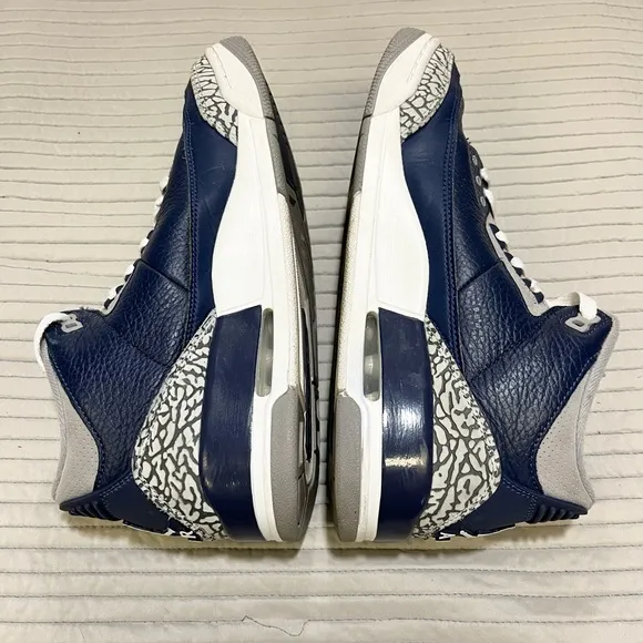 Air Jordan 3 Retro Basketball Shoes Midnight Navy Blue Mens Size 9 CT8532-401