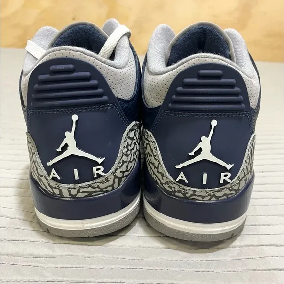 Air Jordan 3 Retro Basketball Shoes Midnight Navy Blue Mens Size 9 CT8532-401