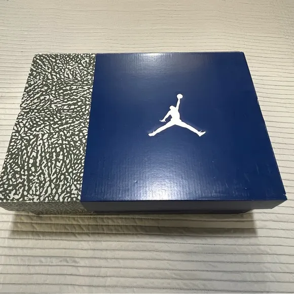 Air Jordan 3 Retro Basketball Shoes Midnight Navy Blue Mens Size 9 CT8532-401